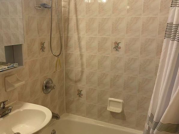 1922 E 2nd St FLOOR 1