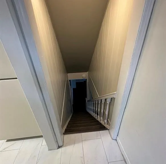 926 Thompson Blvd — Photo 15