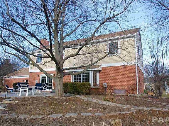 3rd image of 7513 N Regent Pl