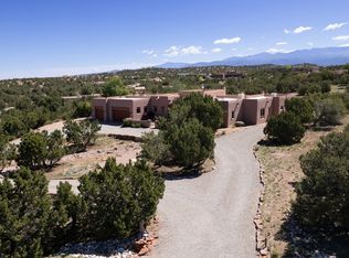3 White Bear Ct, Santa Fe, NM 87506