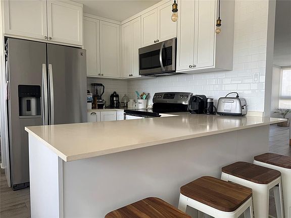 5th image of 1 Taft St #7-D