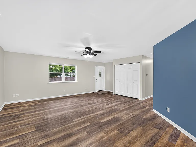 334 E Hunt Ave — Photo 8