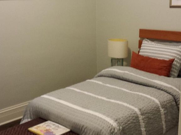 5th image of 4715 N Rockwell St #2