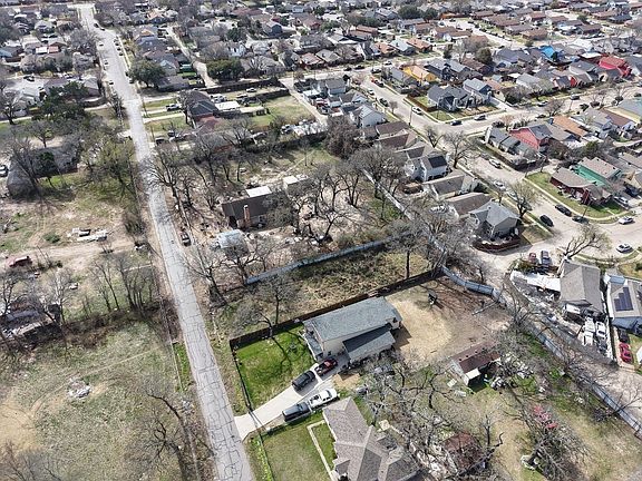 4th image of 1913 Leroy Rd