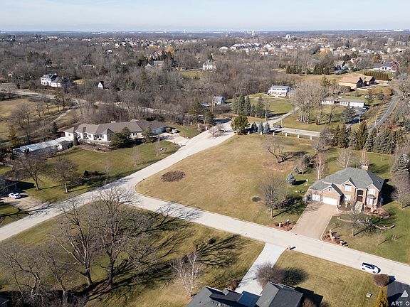 3rd image of 14755 Fox Hollow Ln