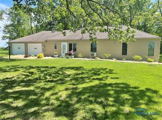 1547 Latcha Rd, Millbury, OH 43447