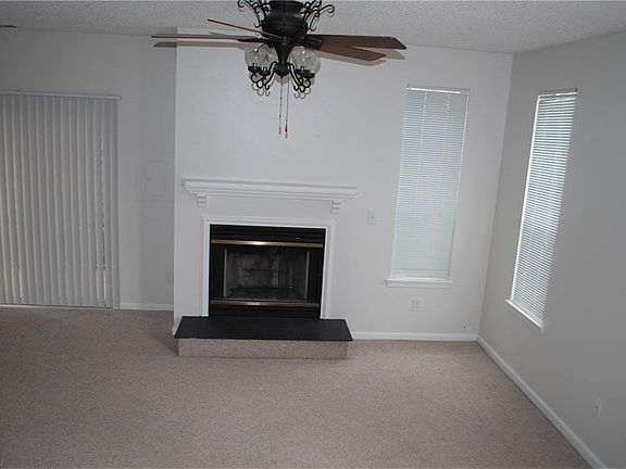 3rd image of 4830 Gatwick Dr