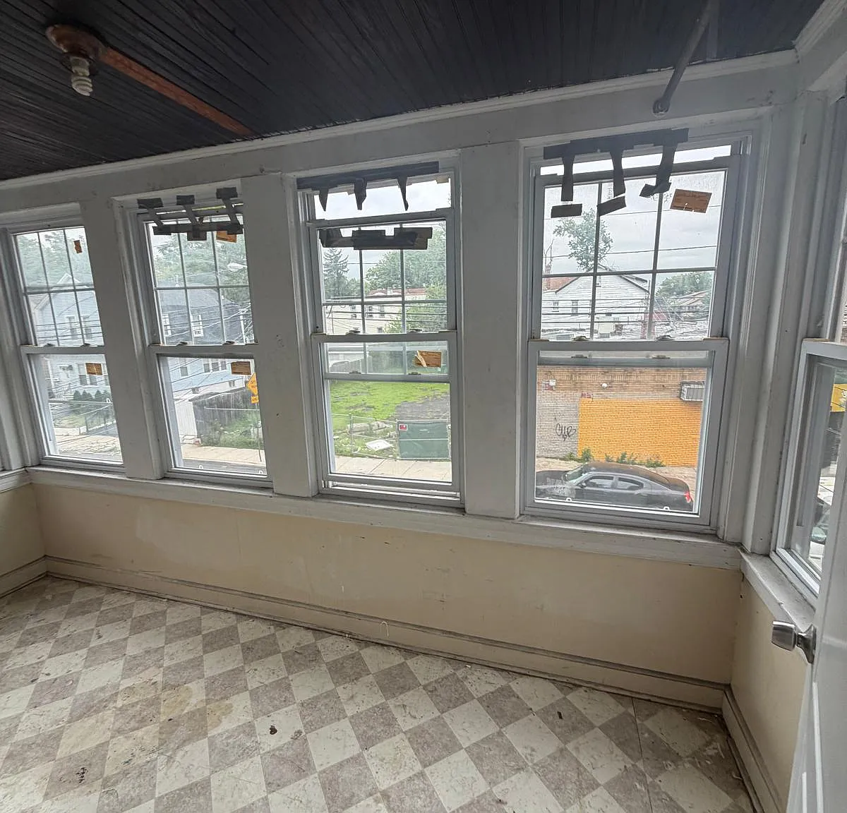 3 bed, $1,999 — Photo 3