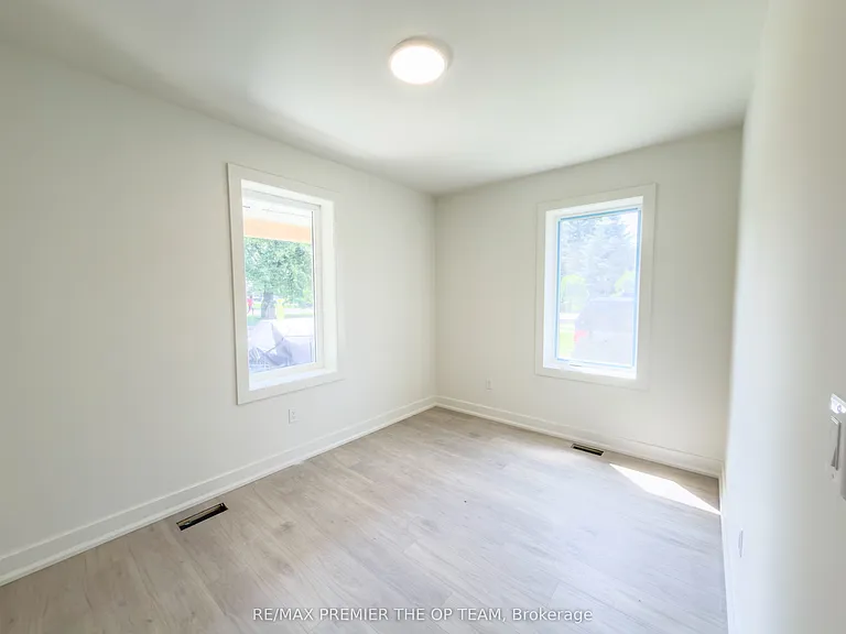 9690 Keele St #MAIN — Photo 11