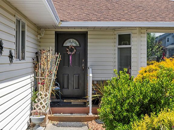 2nd image of 1777 Latimer Rd