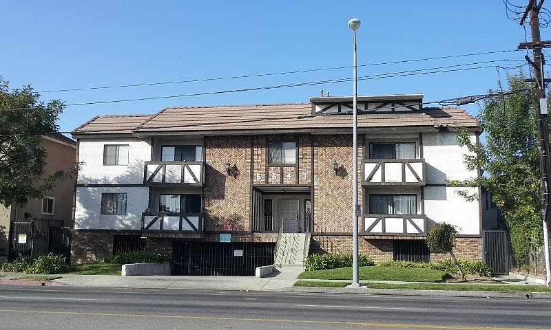 1st image of 6543 Woodman Ave APT 205