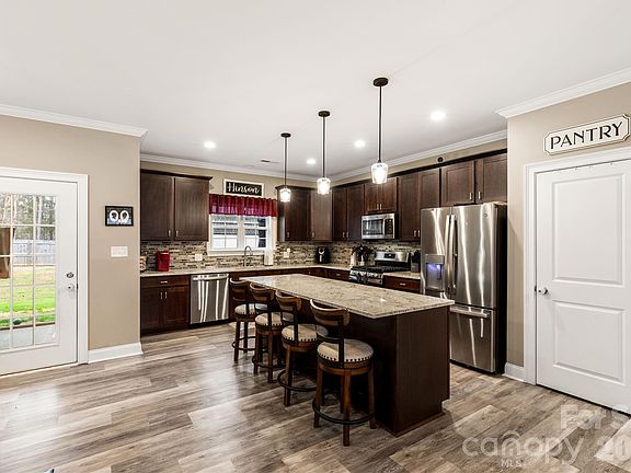 5th image of 2577 Craig Farm Rd