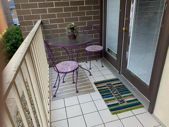 5th image of 2106 Kanawha Blvd E APT 207