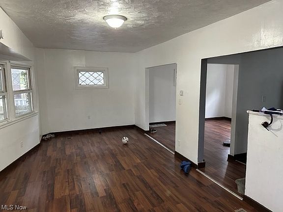 2nd image of 10730 Greenlawn Ave