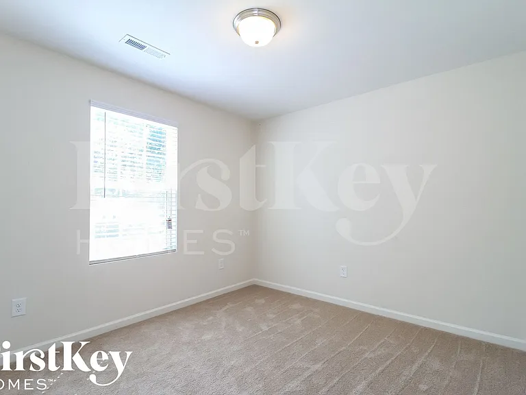 1909 Allyson Ave — Photo 10