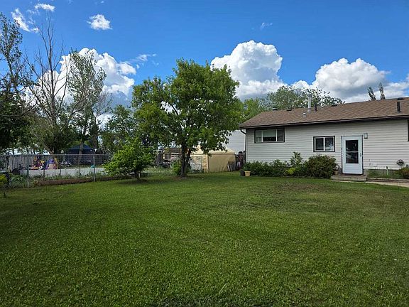 5th image of 9102 W 99a Ave