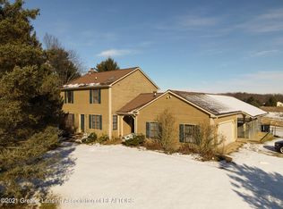 1094 N Truhn Rd, Fowlerville, MI 48836