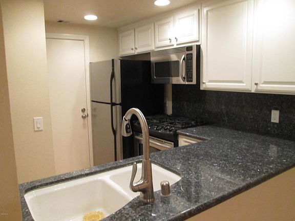 4th image of 5249 Colodny Dr Unit 3
