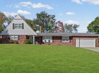 101 Thornhill Dr, Danville, IL 61832