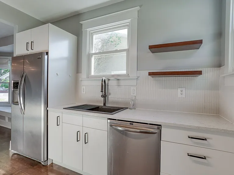 2103 Wrocklage Ave — Photo 18