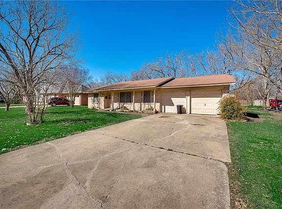 2nd image of 525 Terrace Dr
