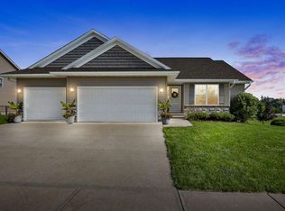 1270 Abraham Dr, North Liberty, IA 52317