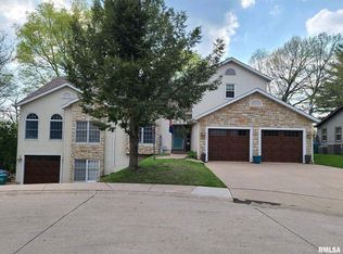 3727 77th Street Ct, Moline, IL 61265