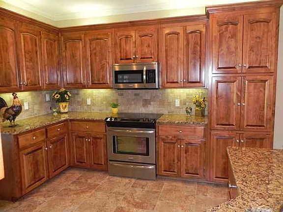 5th image of 208 Sommer Oak Dr