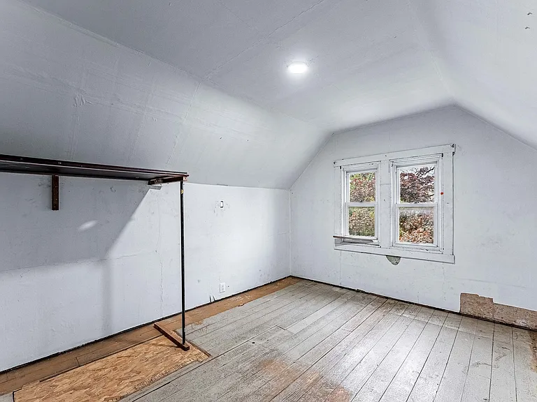 1330 Ridgeland Ave — Photo 15