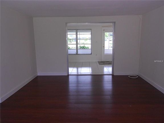 5th image of 120 Concord Dr