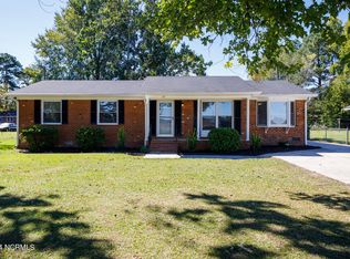 1211 Stewartsville Rd, Laurinburg, NC 28352