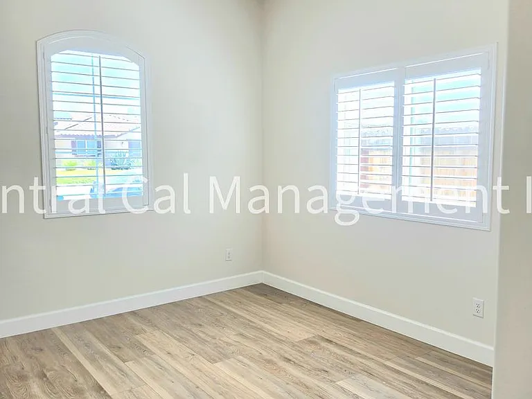 9029 Almond Creek Dr — Photo 13