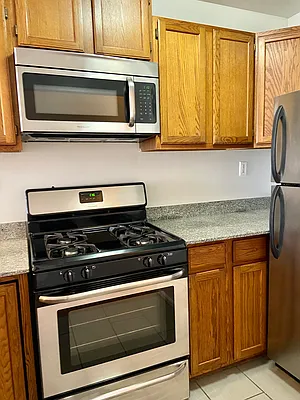 Rented by LDMI Realty Group LLC | media 30