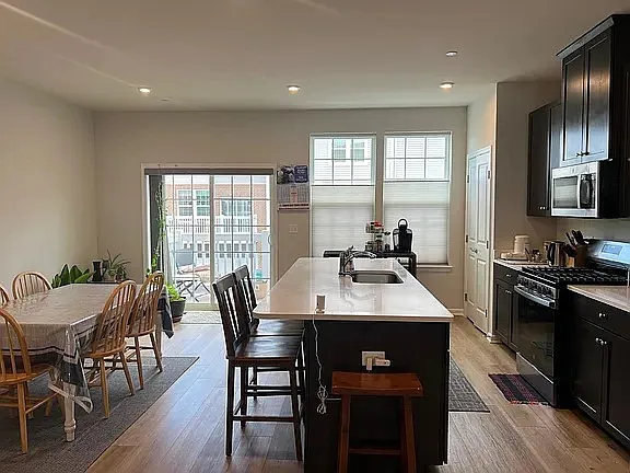 936 Jenkins Ct — Photo 3