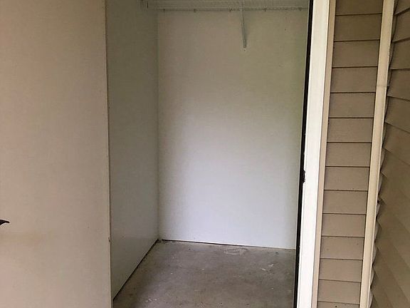 5th image of 52 Fairview St Ext APT 3