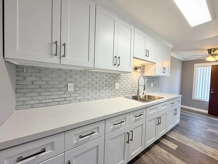 1310 N G St — Photo 15
