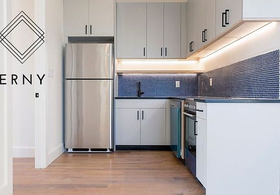 2nd image of 163 Graham Ave #4