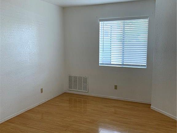 4th image of 3605 Melonies Dr Unit 114