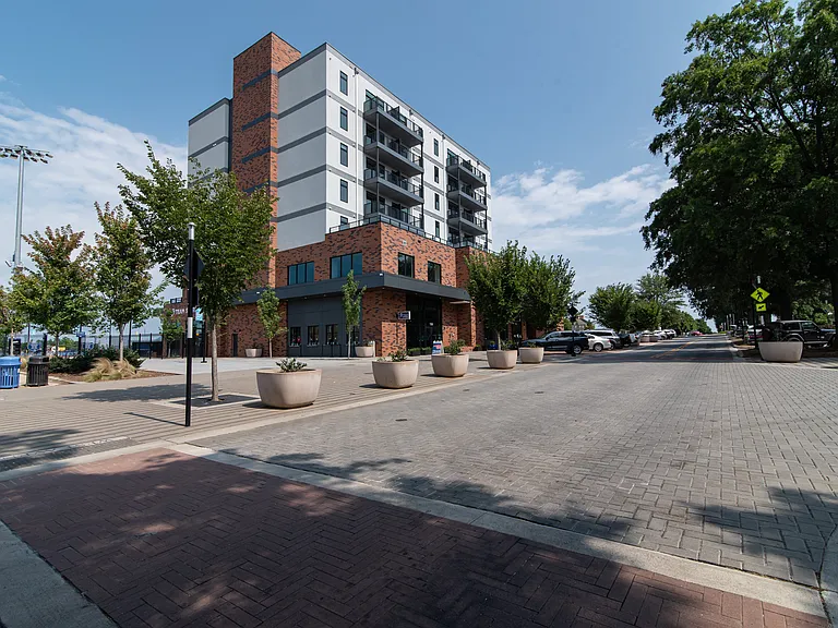 Stadium Lofts — Photo 11
