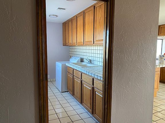 Laundry Room/Laundry Room Sink