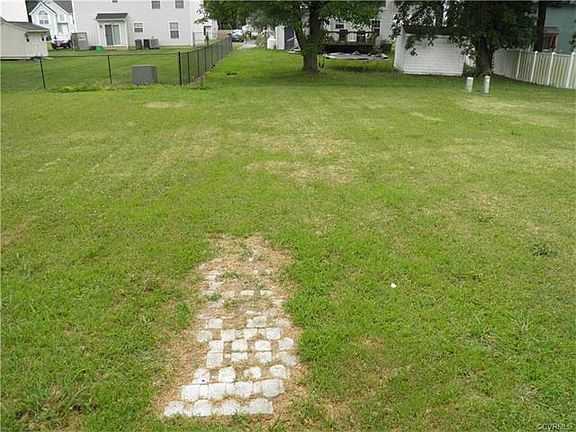 4th image of 5505 Dendron Dr