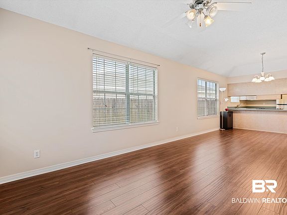 3rd image of 7544 Audubon Dr