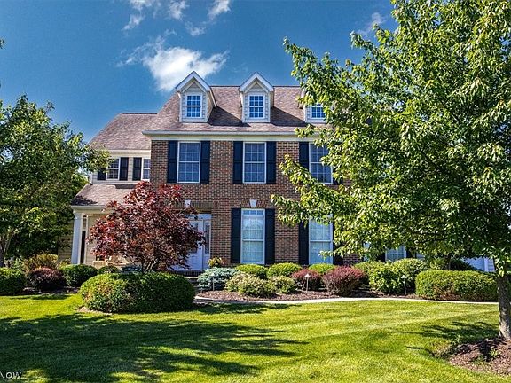 3rd image of 6505 Hunters Field Dr