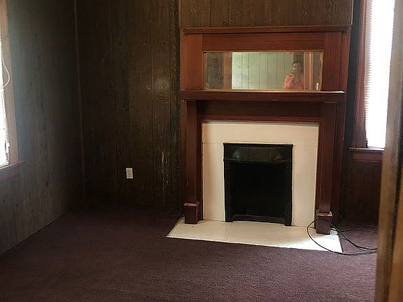 2nd image of 716 Trenton Ave