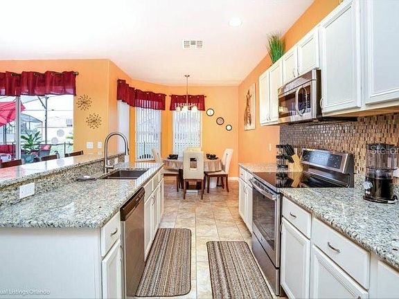 3rd image of 421 Viola Dr