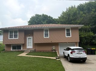 403 N 13th Ter, Savannah, MO 64485