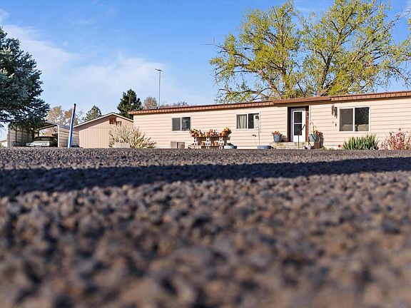 5th image of 140 Clover Ln