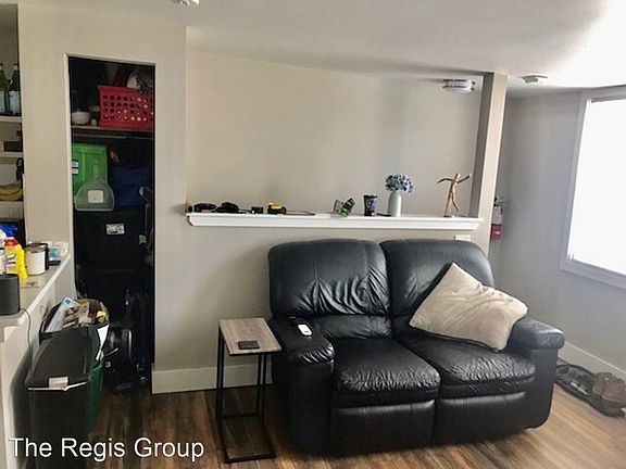 5th image of 2100 Christian St #4981056