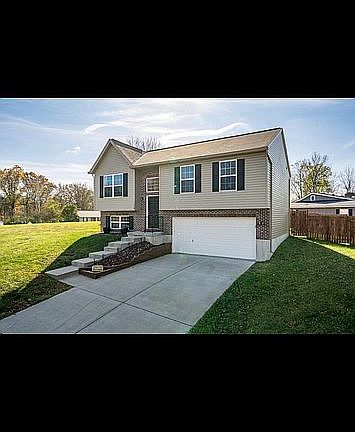 2nd image of 729 Lakefield Dr