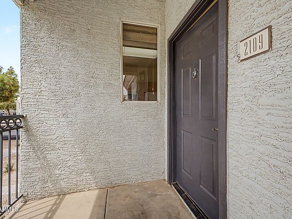 4th image of 1100 N PRIEST Drive #2109